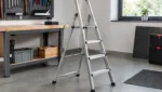 Trittleiter sicher nutzen: Regeln für Standfestigkeit